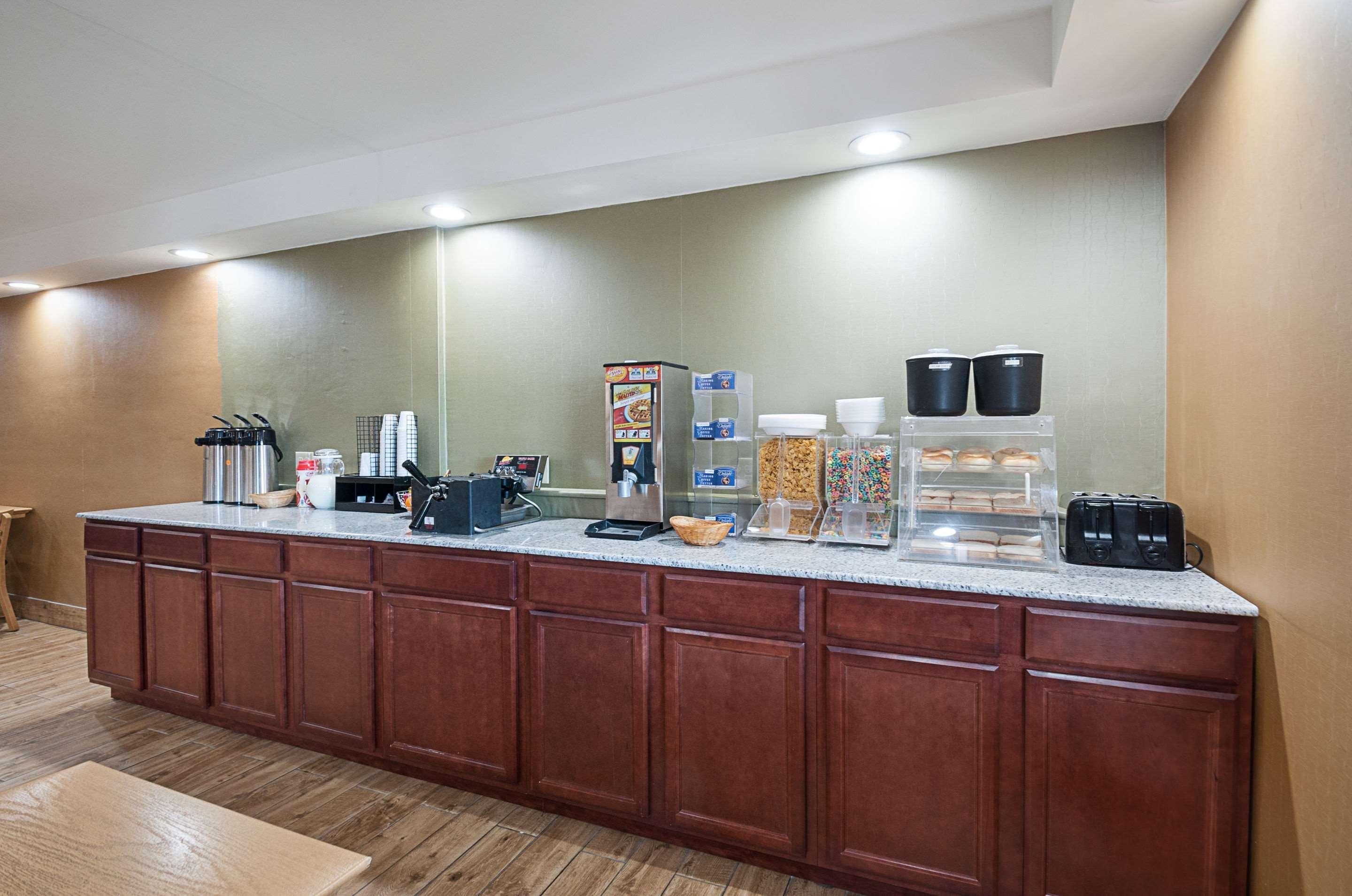 Quality Inn Near Pimlico Racetrack Baltimore Dış mekan fotoğraf